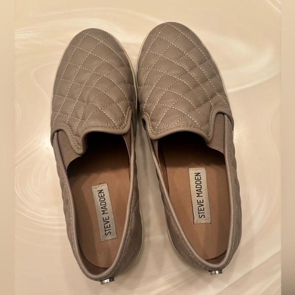 Steve Madden Taupe Slip on shoes - Picture 3 of 3